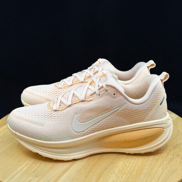 Nike Vomero 18 Guava Ice Orange Chalk Sail HM6804-800 Women Size 9 Sneakers - Picture 7 of 10